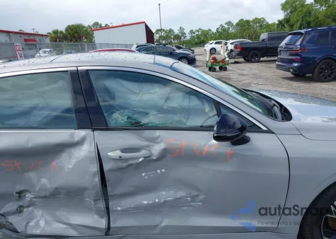 2025 Kia K5 Gt-Line from USA, damaged, VIN KNAG64J70S5353079